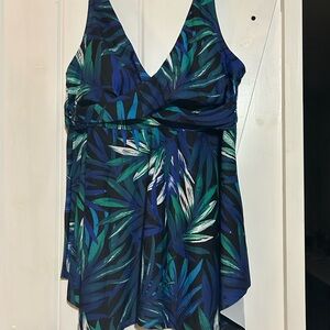 Woman’s Blue & Green Leaf Print tankini- top only Swimsuit